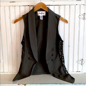 Green vest Women’s. Cute!